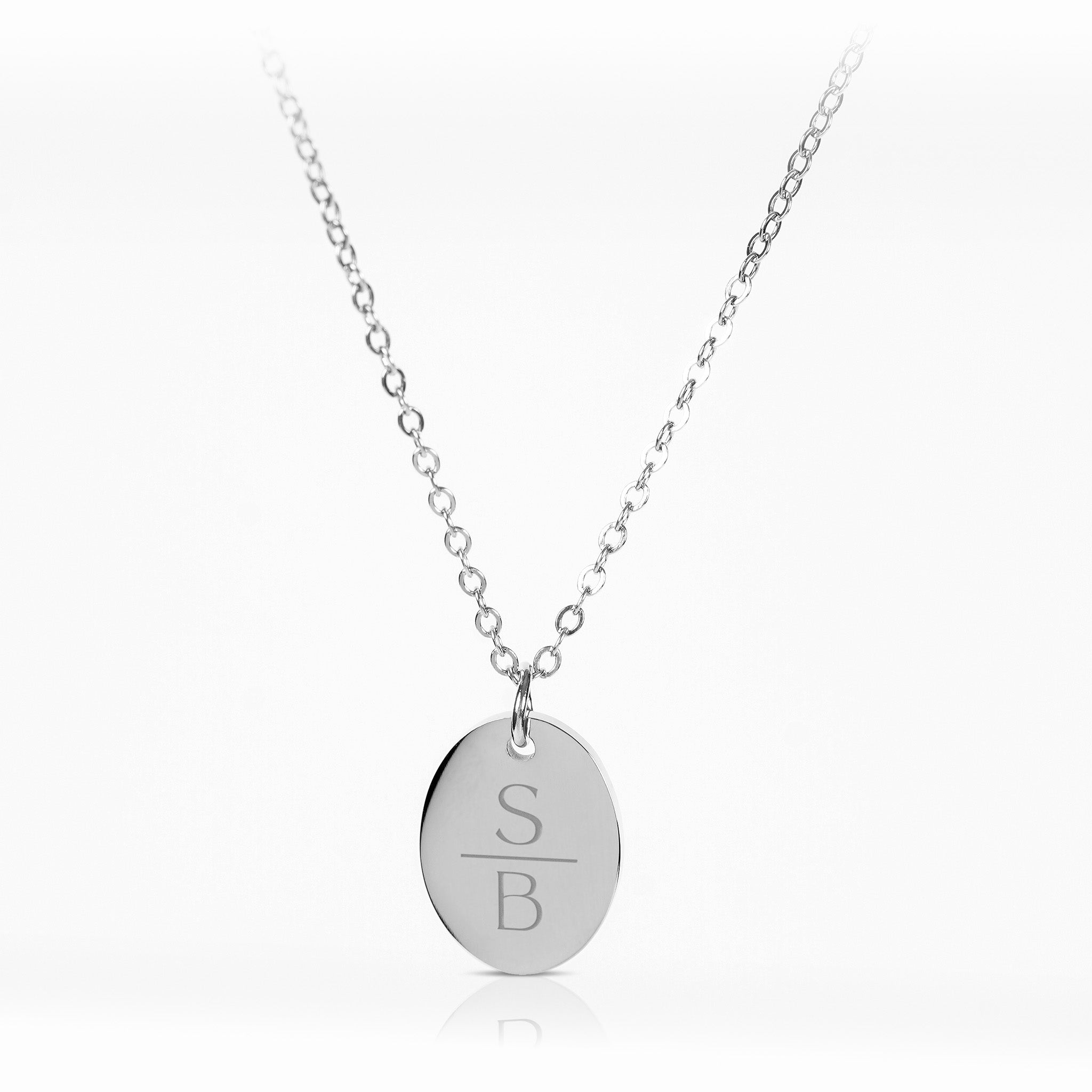 ELAINE – Initialenkette mit ovalem Anhänger