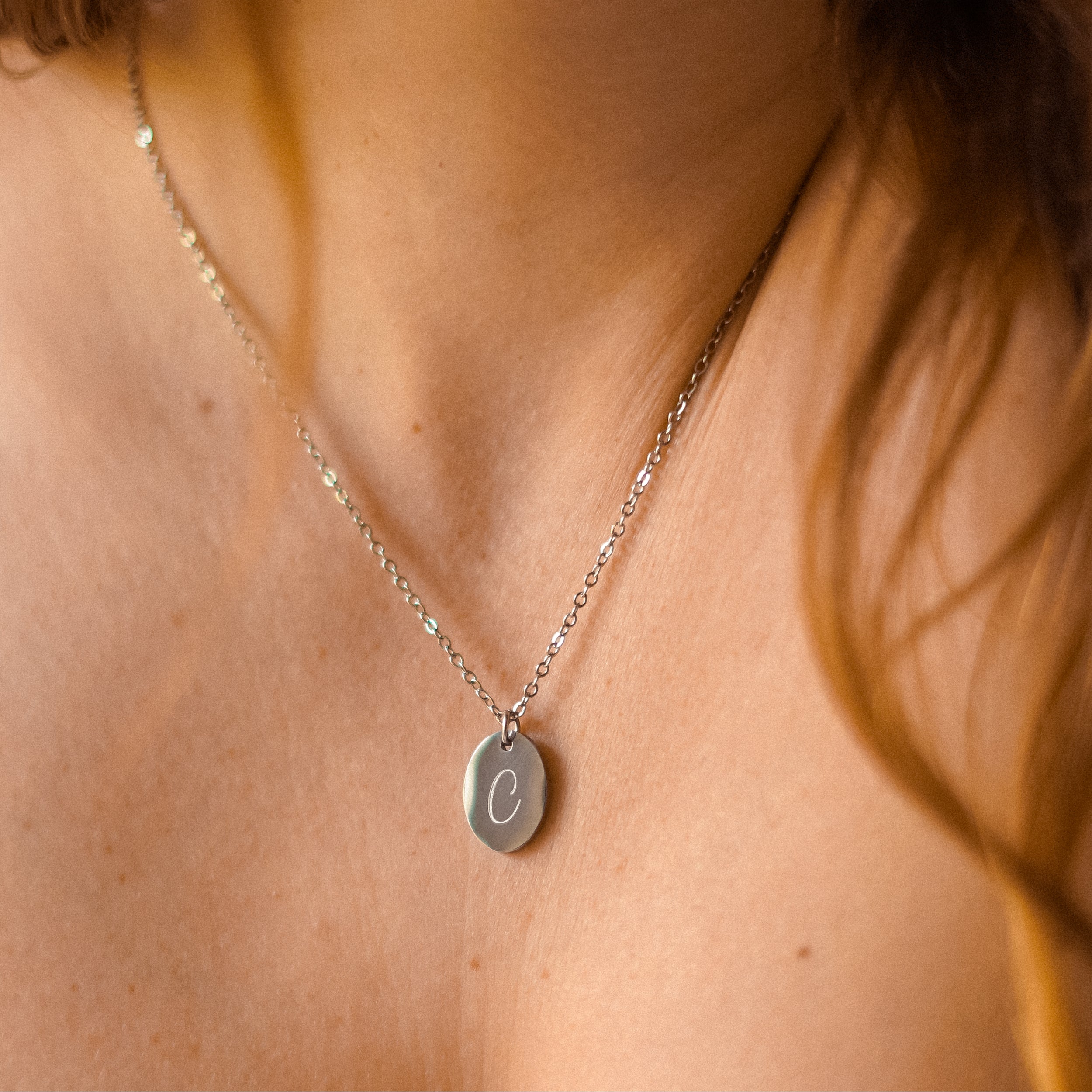CALISTA – Monogrammkette mit ovalem Anhänger
