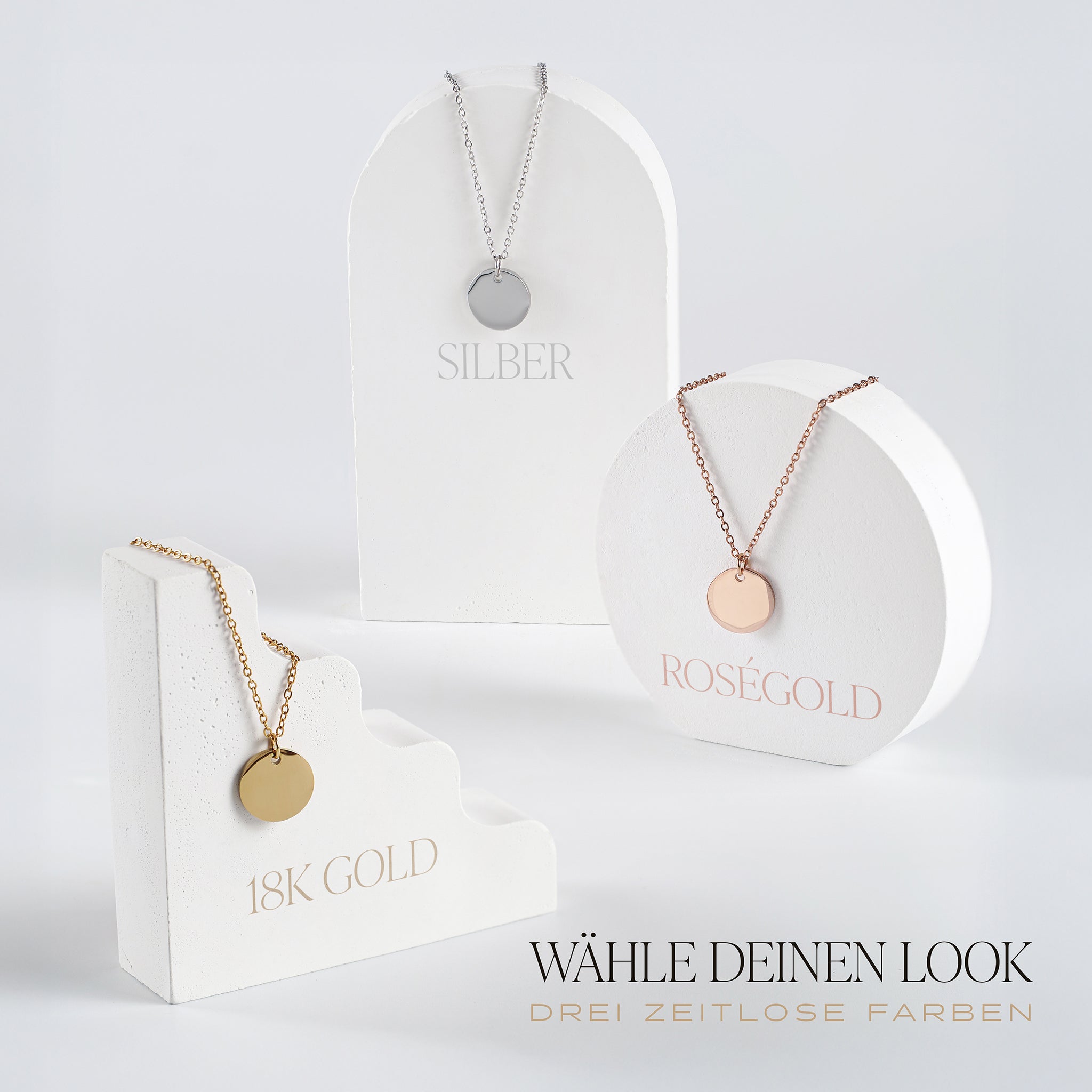 KAILEY – Initialenkette mit rundem Anhänger