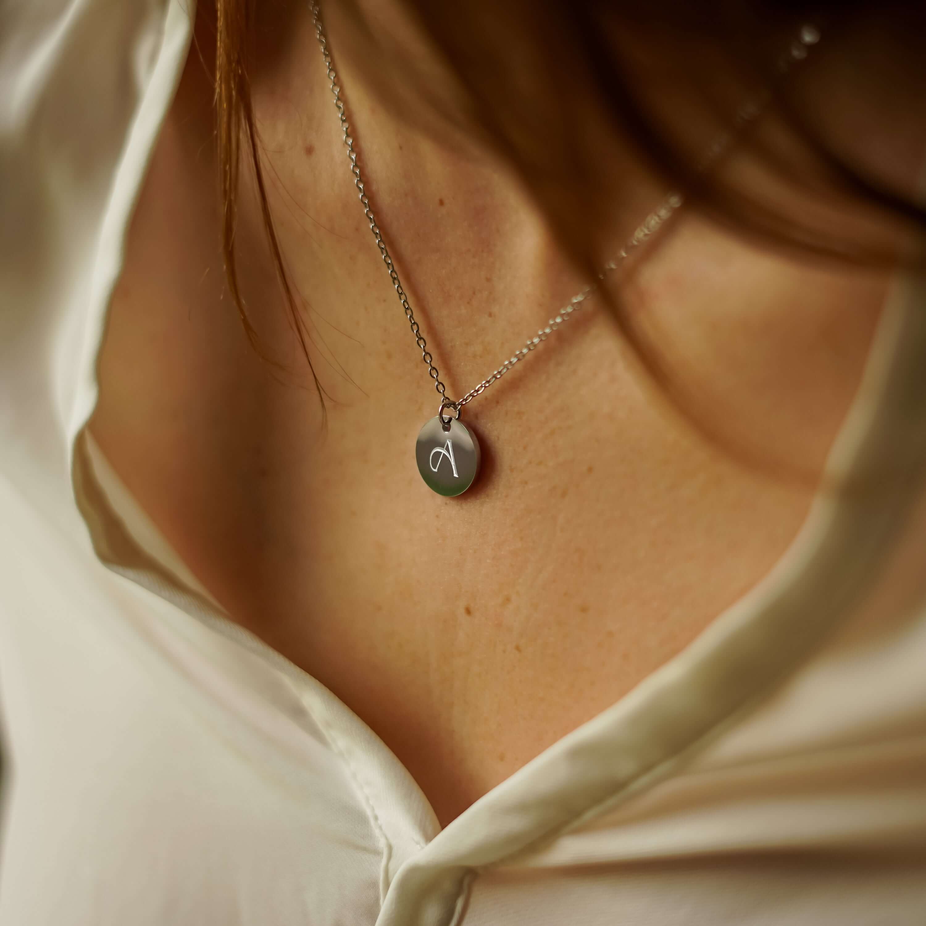 ELAINE – Ovale Kette mit 2 Initialen | Jetzt gravieren | Aurelyn